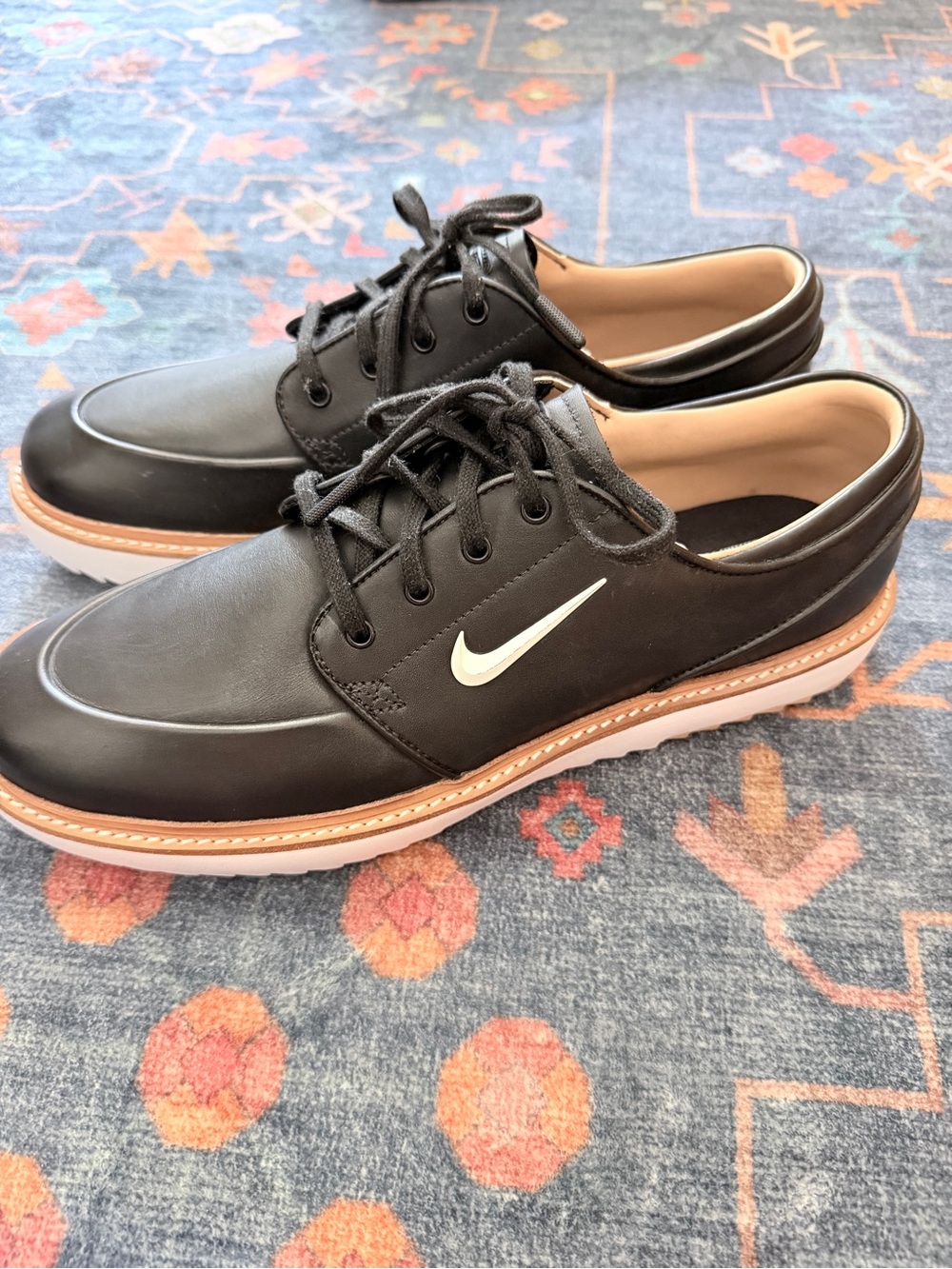 Nike Men's Black and Brown Athletic Shoe